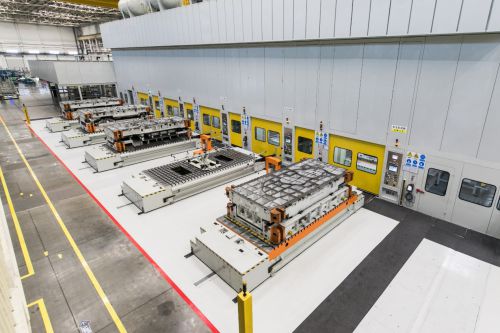 銷量與口碑雙豐收，華為深度賦能問界M5，鴻蒙座艙3.0升級開啟智慧出行新篇章